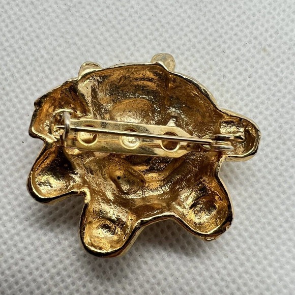 Chubby Teddy Bear Christmas Wreath Enamel Brooch Pin Gold Tone Vintage Holiday - Picture 3 of 4